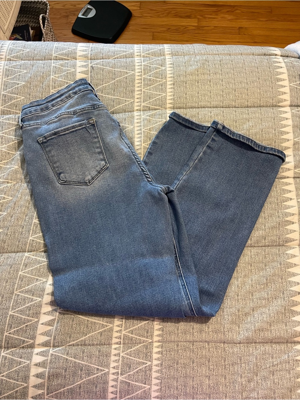 KanCan Women's Straight Leg Jeans in Medium Blue